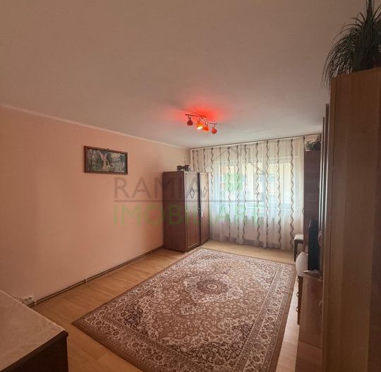 Apartament 2 Camere Decomandat Tractorul Etaj 1 Gata de Mutare - Poză 7