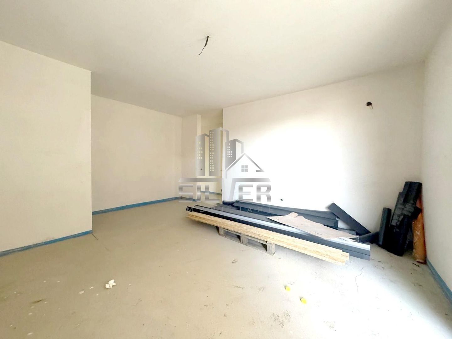 Apartament cu 3 camere dec.+TERASA de 60 mp. - Poză 4
