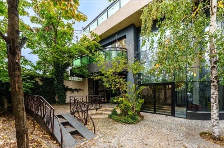 Vă prezentăm o proprietate cu adevărat remarcabilă - Poză 2