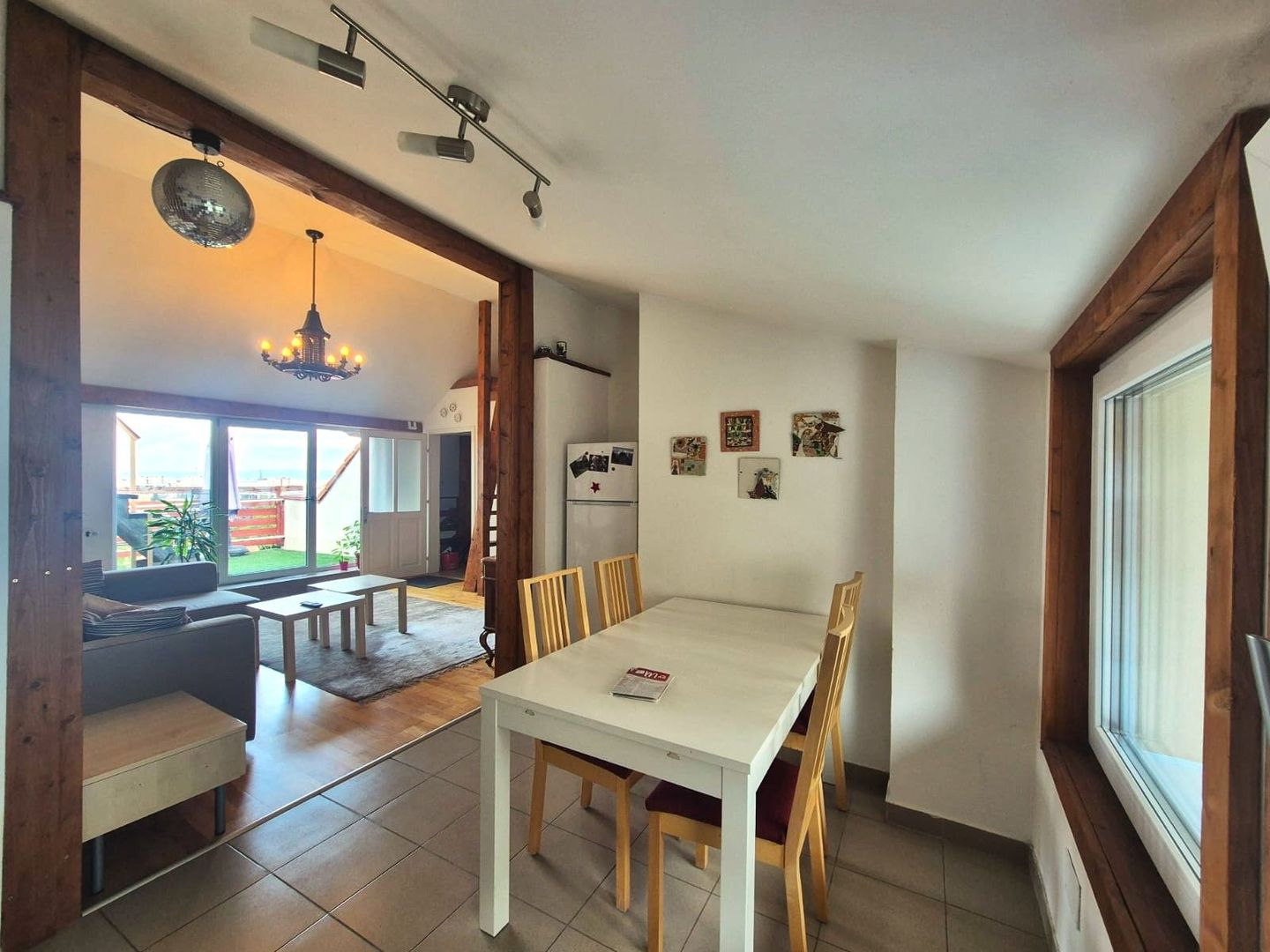 Apartament in casă, într-o zonă exclusivistă, priveliște deosebită. - Poză 11