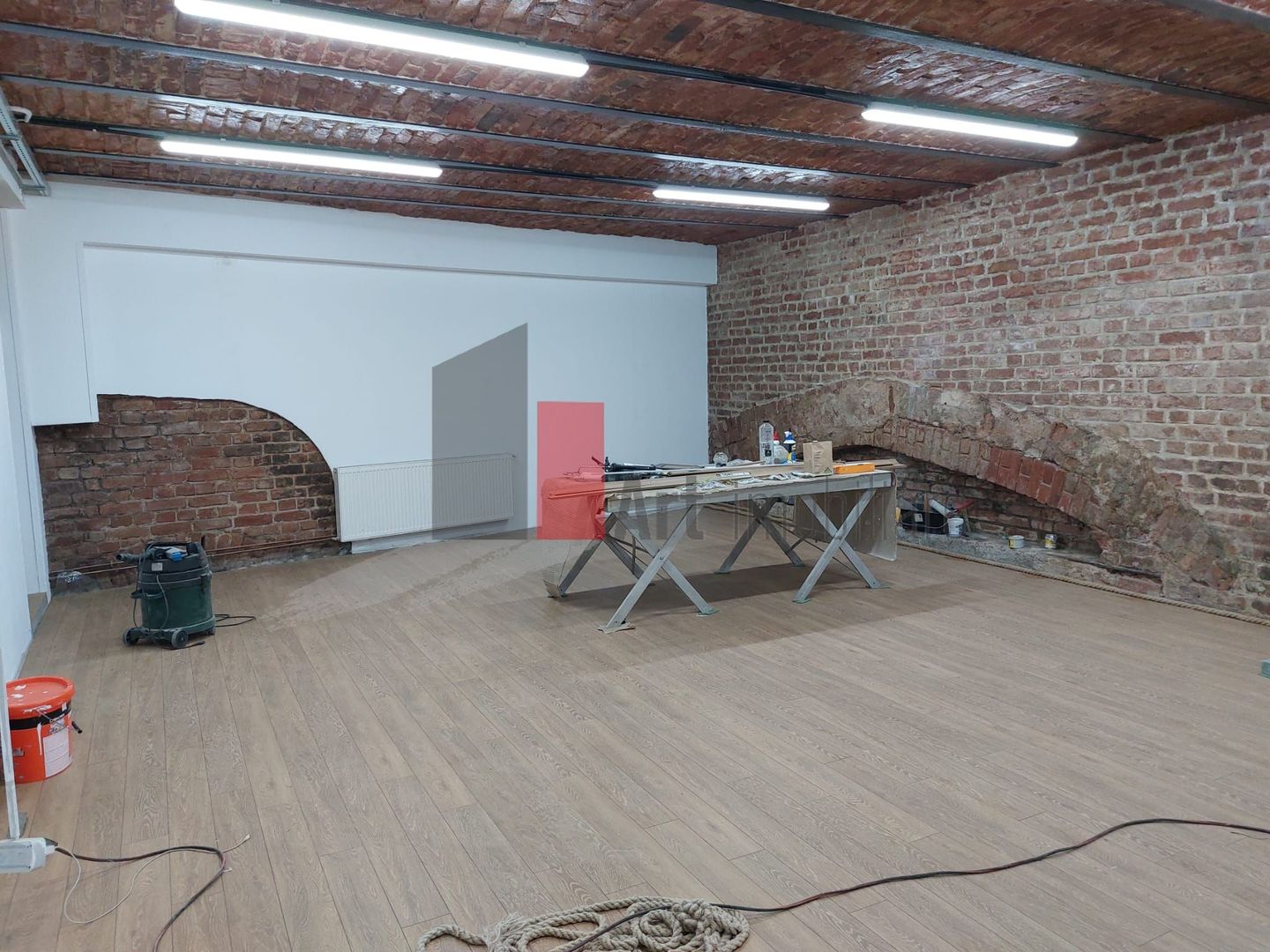 Spatiu depozitare/productie/showroom Universitate,intrare separata,100 mp. - Poză 11