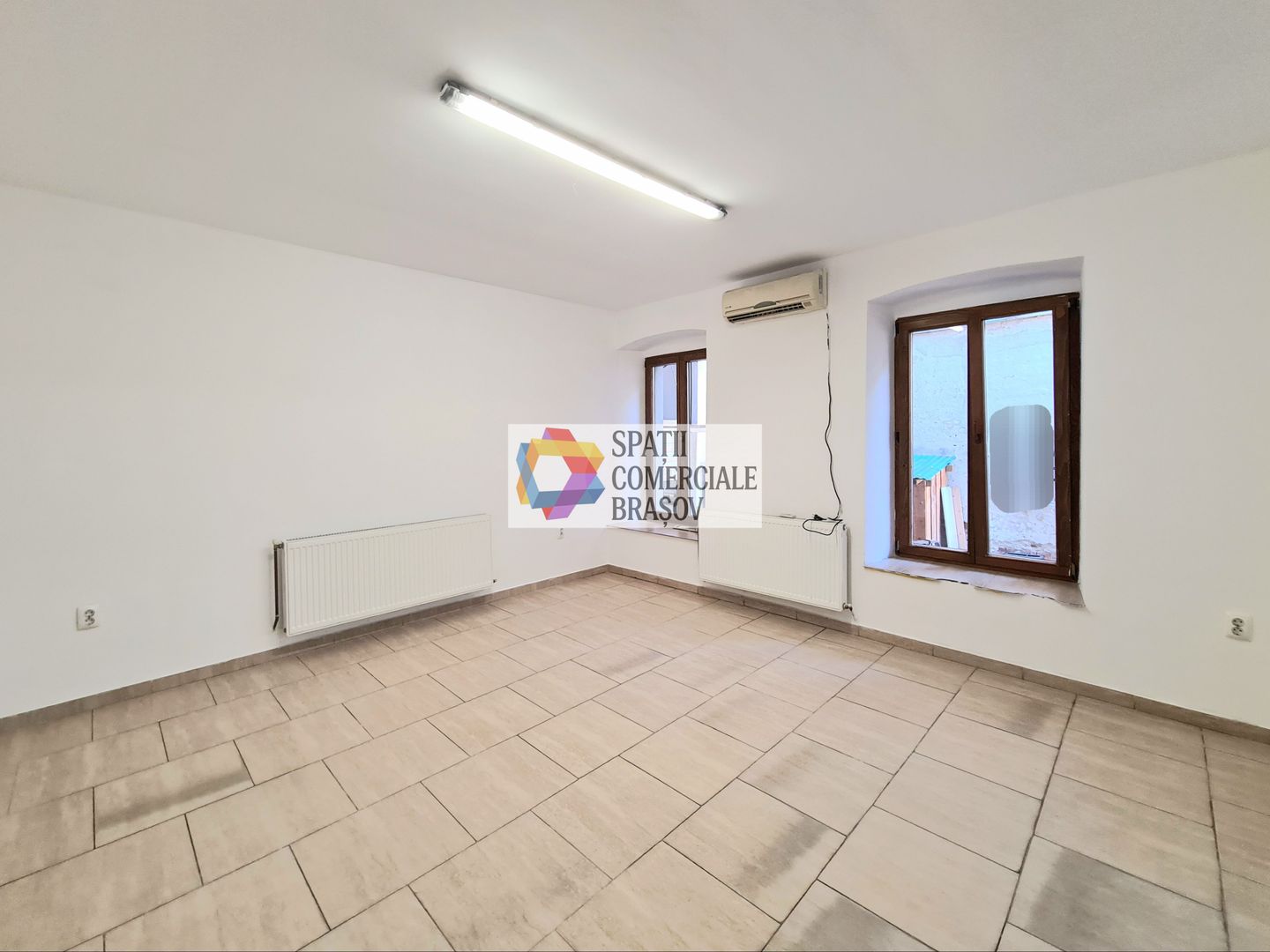 Spatiu închiriere Brasov, Republicii gang - 50 mp  # spatii-comerciale-brasov.ro - Poză 4