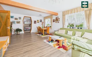 Casă tip Duplex cu 8 camere și 1080 mp teren  - Zona Bujac - Arad - Poză 16