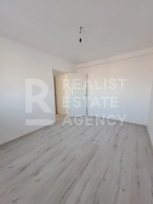 Vânzare, apartament cu 2 camere în zona Drumul Taberei - Poză 2