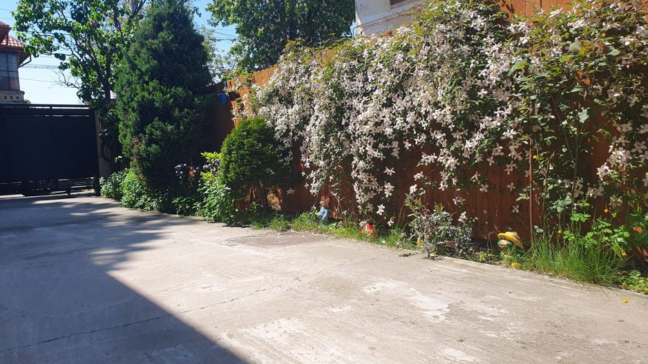 Casa renovata complet – zona Mall – - Poză 16