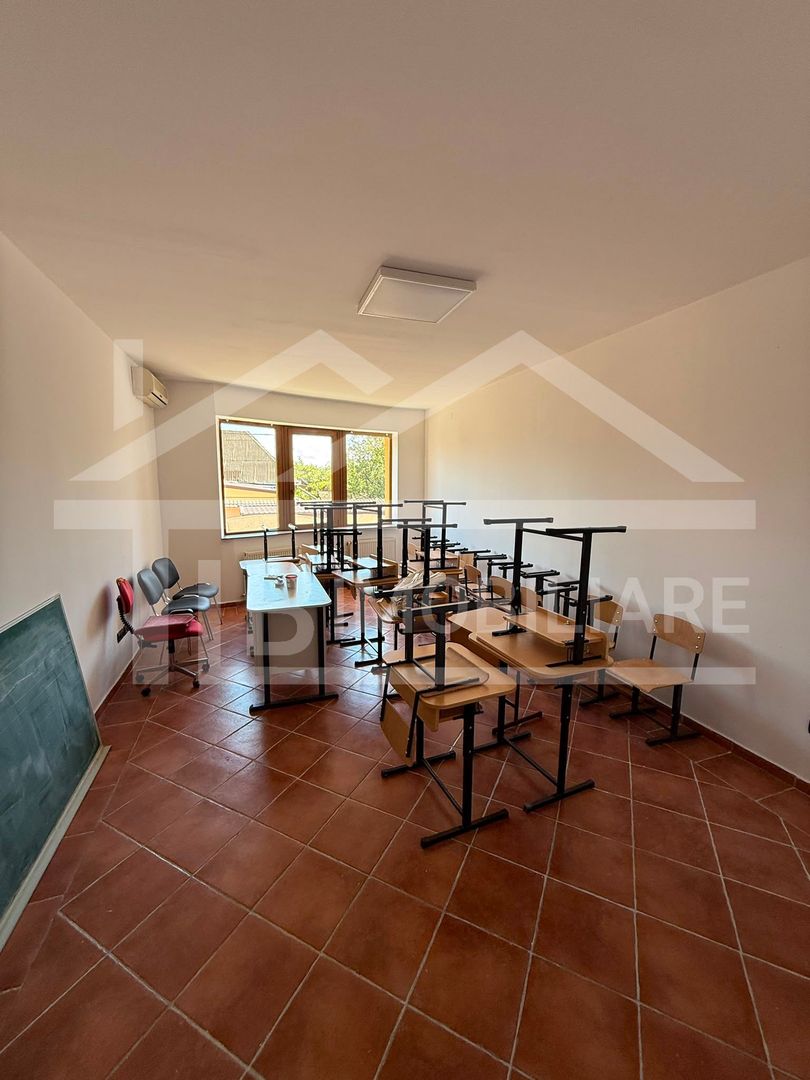 Casa individuala, 10 camere, 753mp, Zona Sancraiu de Mures - Poză 9