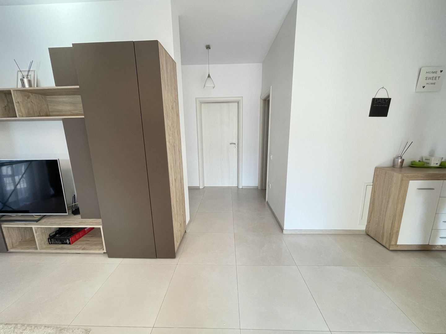Apartament cu trei camere in Dumbravita - Poză 5