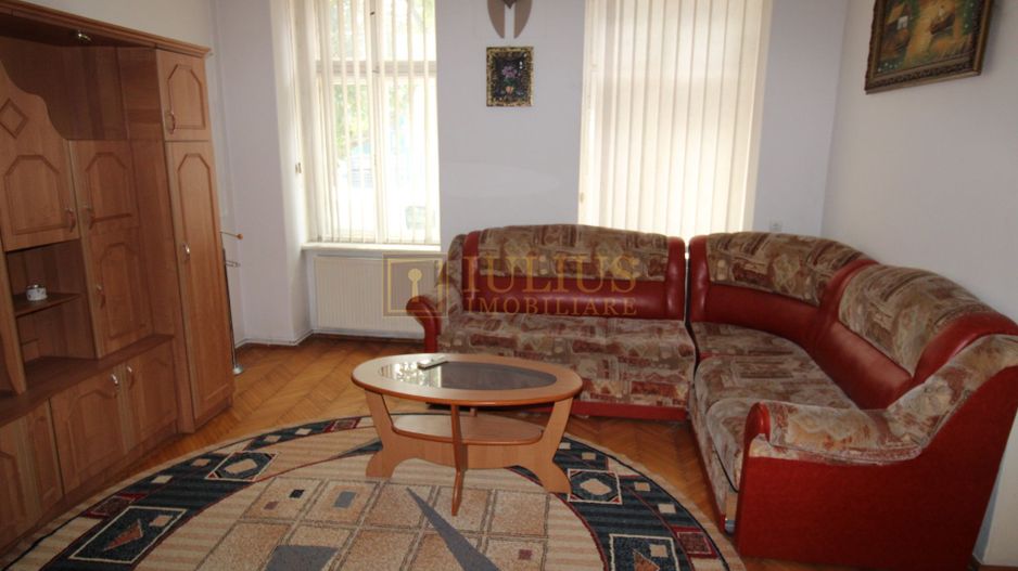 ideal pentru studenti sau o familie, cladire istorica, centrala proprie - Poză 5