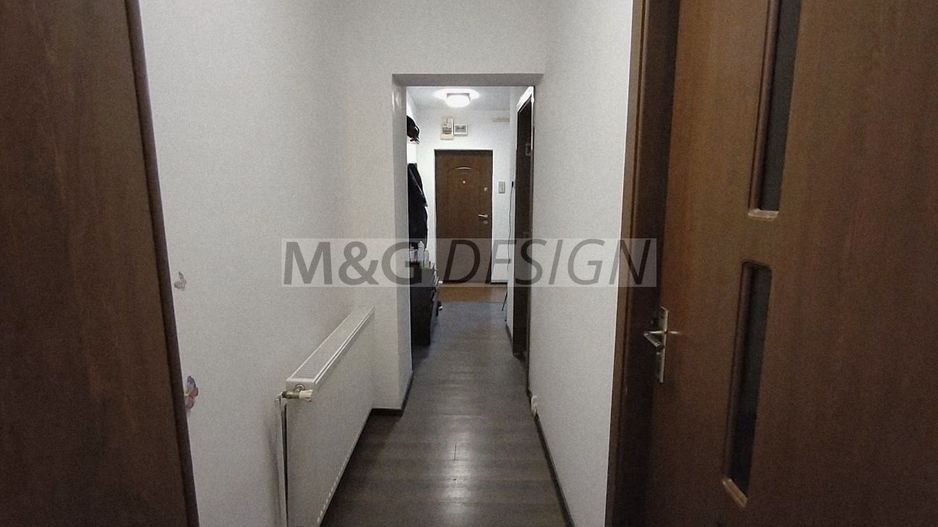 Vand   apartament spatios cu 3 camere, situat in zona SAGULUI - Poză 1
