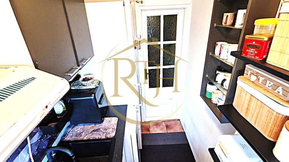 Vand apartament cu 4 camere in zona spitalul judetean,comision ,,0'' - Poză 19