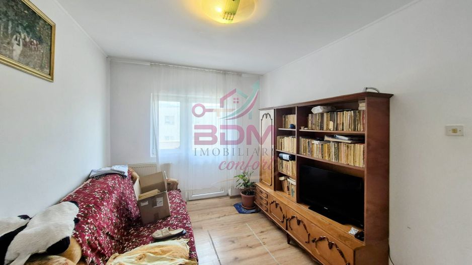 COMISION 0 I Apartament 3 camere | decomandat I etaj intermediar - Poză 2