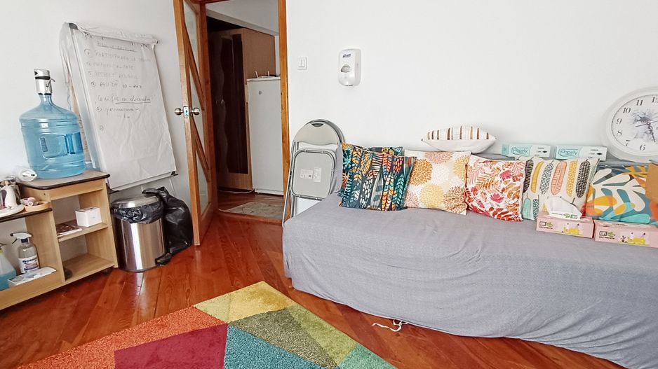 Apartament cu 3 camere decomandate,Carpatilor-Judetean - Poză 4