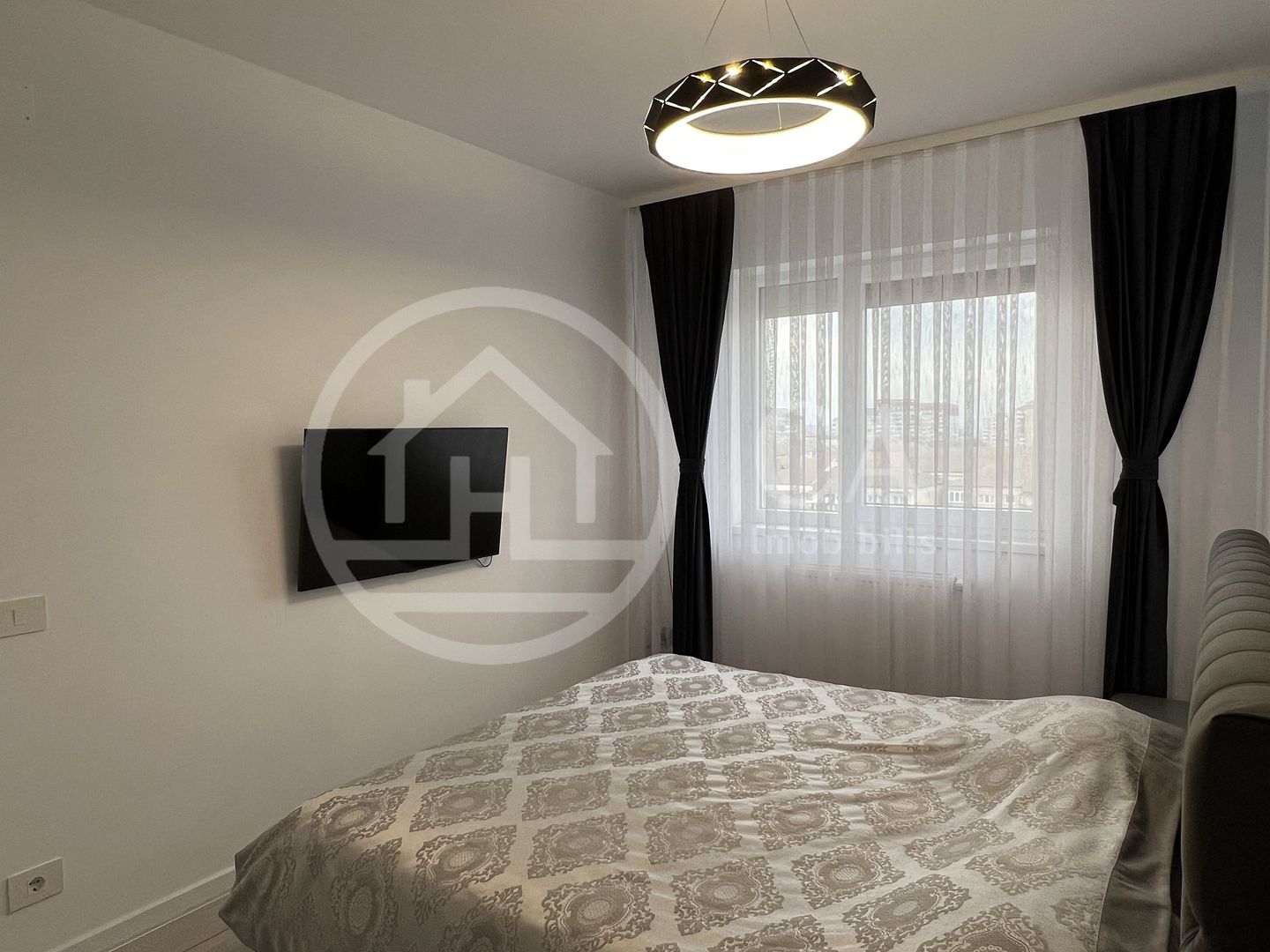 Apartament lux cu 3 camere de vanzare in zona Nufarul Oradea - Poză 9