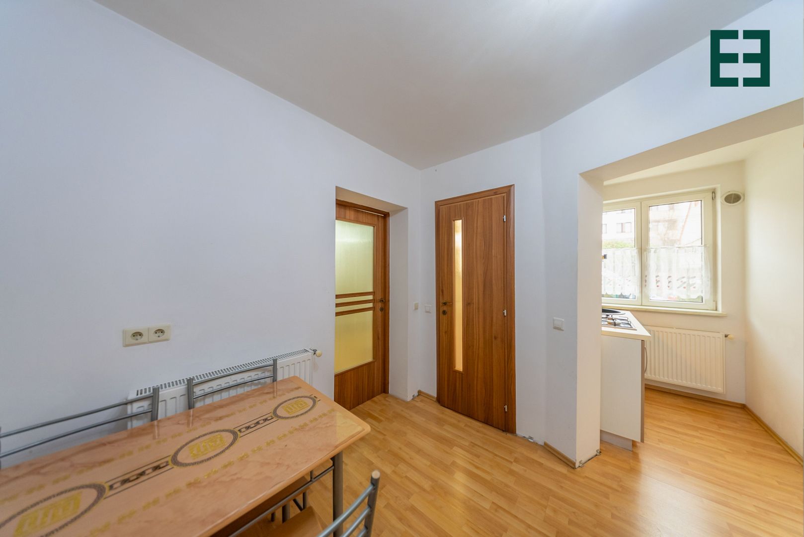 De închiriat - Apartament la casă cu 2 camere zona UTA - Arad - Poză 4
