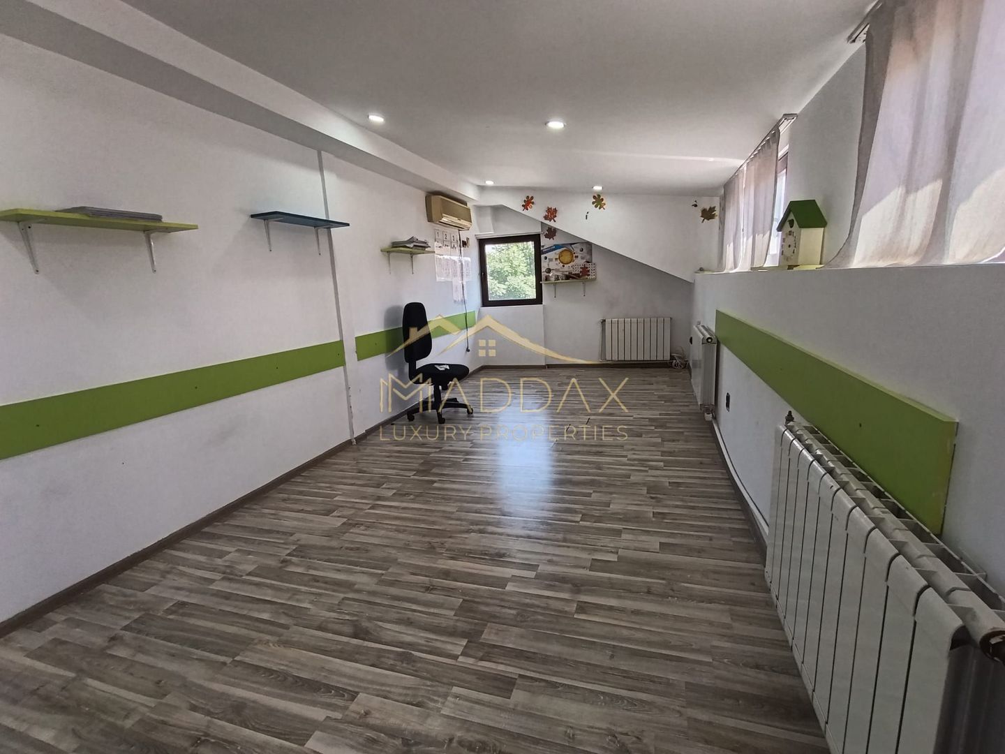 Vila cu 5 camere *276mp* // Zona Rahova - Poză 8