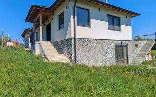 Casă spectaculoasă de vanzare situată în Tocile – „Mica Elvetie" - Poză 14