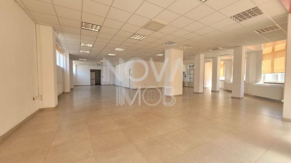 Spatiu comercial de inchiriat 875mp - Piata Cluj - Poză 3