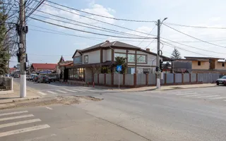 Clădire și teren pentru investiție, central Roman - Poză 68