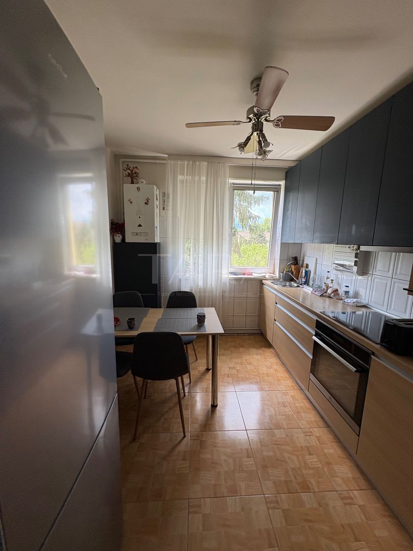 Apartament 3 camere, Gheorgheni, balcon vitrat, bloc reabilitat. - Poză 2