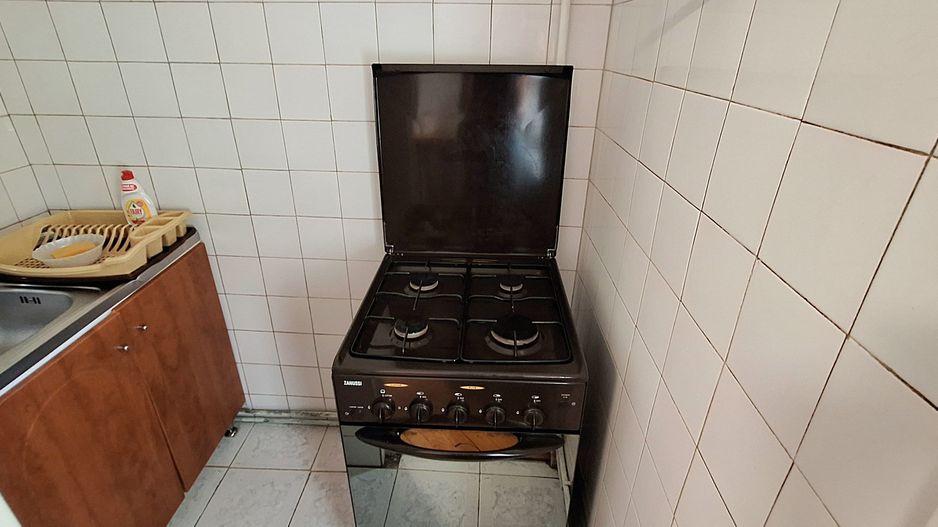Apartament renovat cu 3 camere - zona Andrei Saguna - Poză 12