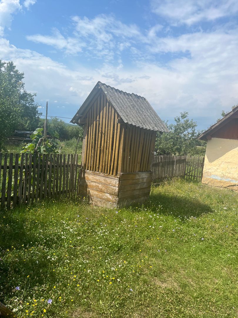 Casă de vânzare localitatea Măriuș - Poză 4