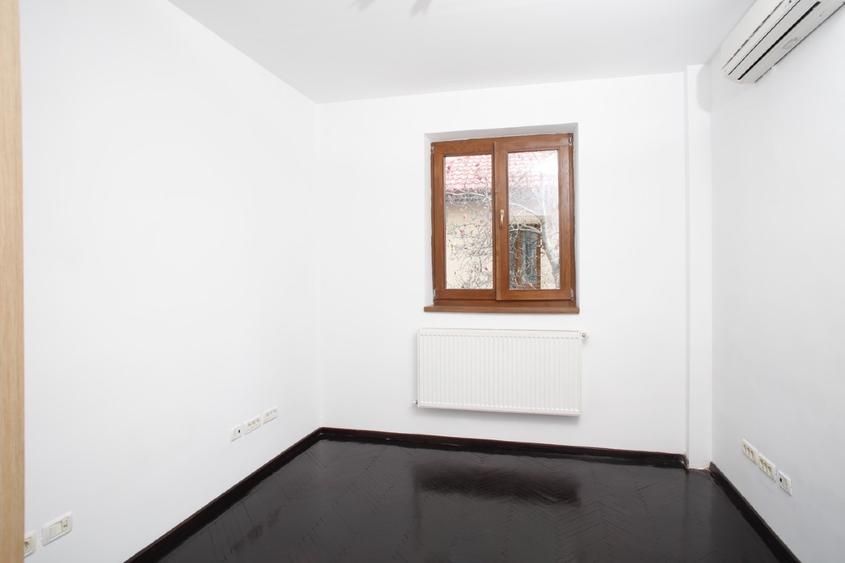 De inchiriat mansarda 3 camere zona Decebal - Poză 7