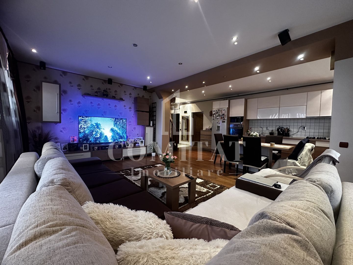 Apartament 3 camere | Scara interioară | Zona Str Porii - Poză 1