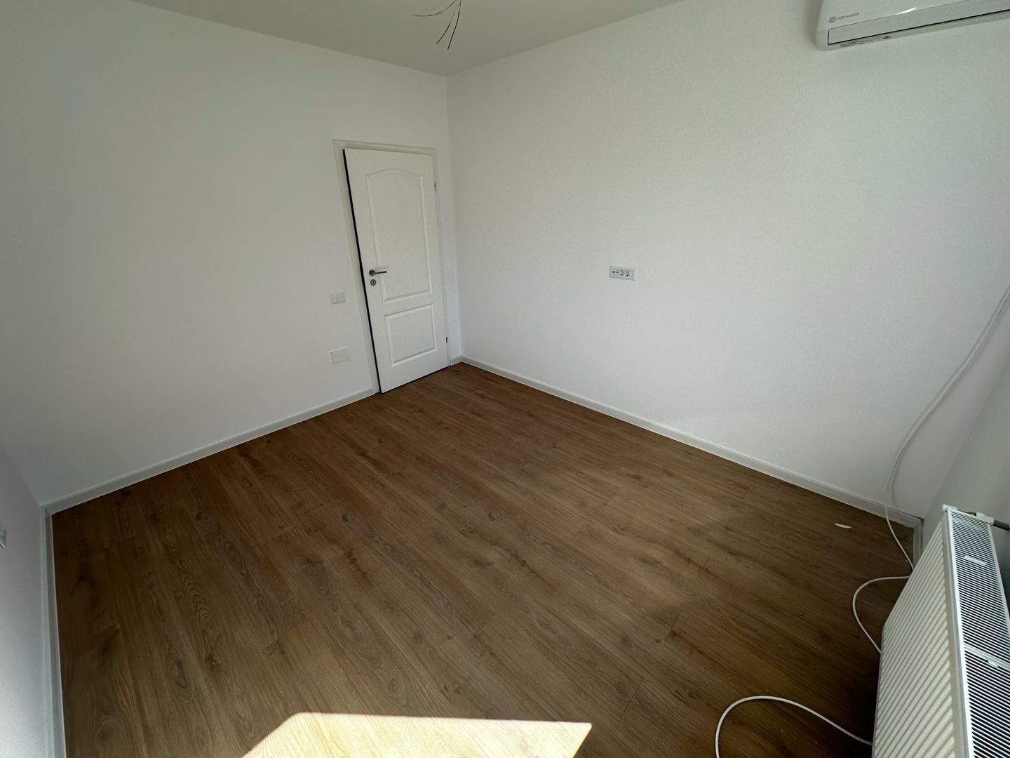 AP. 3 CAMERE - GRADINA PROPRIE 100MP, LOC PARCARE INCLUS, COMISION 0% - Poză 7