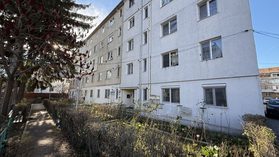 Ap 2 camere renovat - mobilat și utilat complet - Poză 16