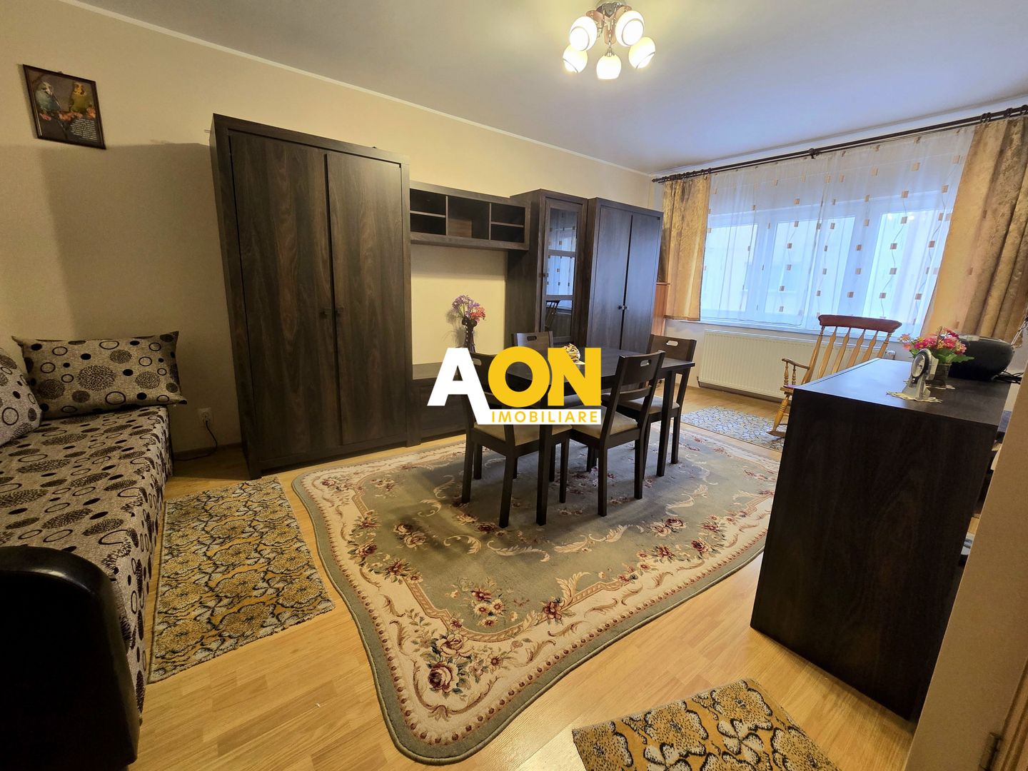 Apartament 1 Camera Bloc Nou, Zona Cetate, Etaj 1 cu Balcon - Poză 1