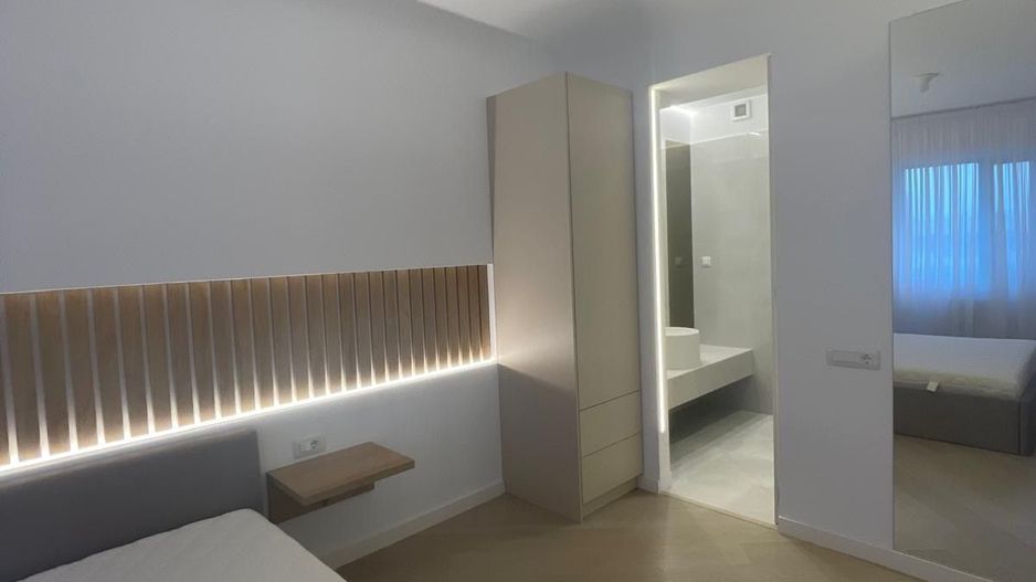 INCHIRIERE APARTAMENT TREI CAMERE MOBILAT UTILAT ZONA PIPERA CORTINA NORTH - Poză 11