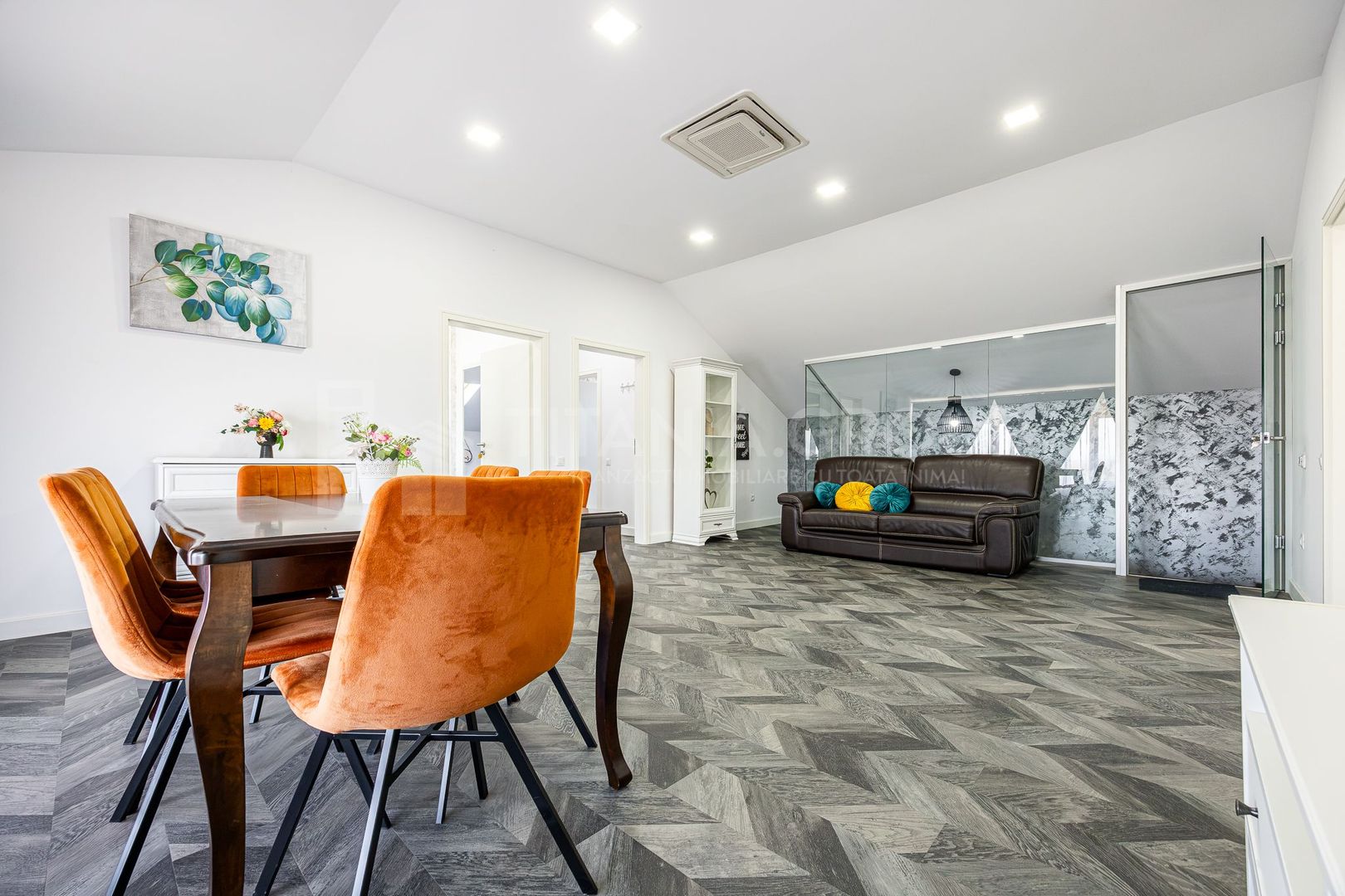 Vila 5 dormitoare | Pensiune | Proprietate versatilă în Marcus, Brașov - Poză 5