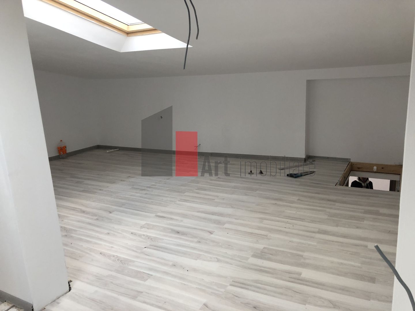 Casa noua în Giulesti de închiriat - curte 220mp - Poză 11