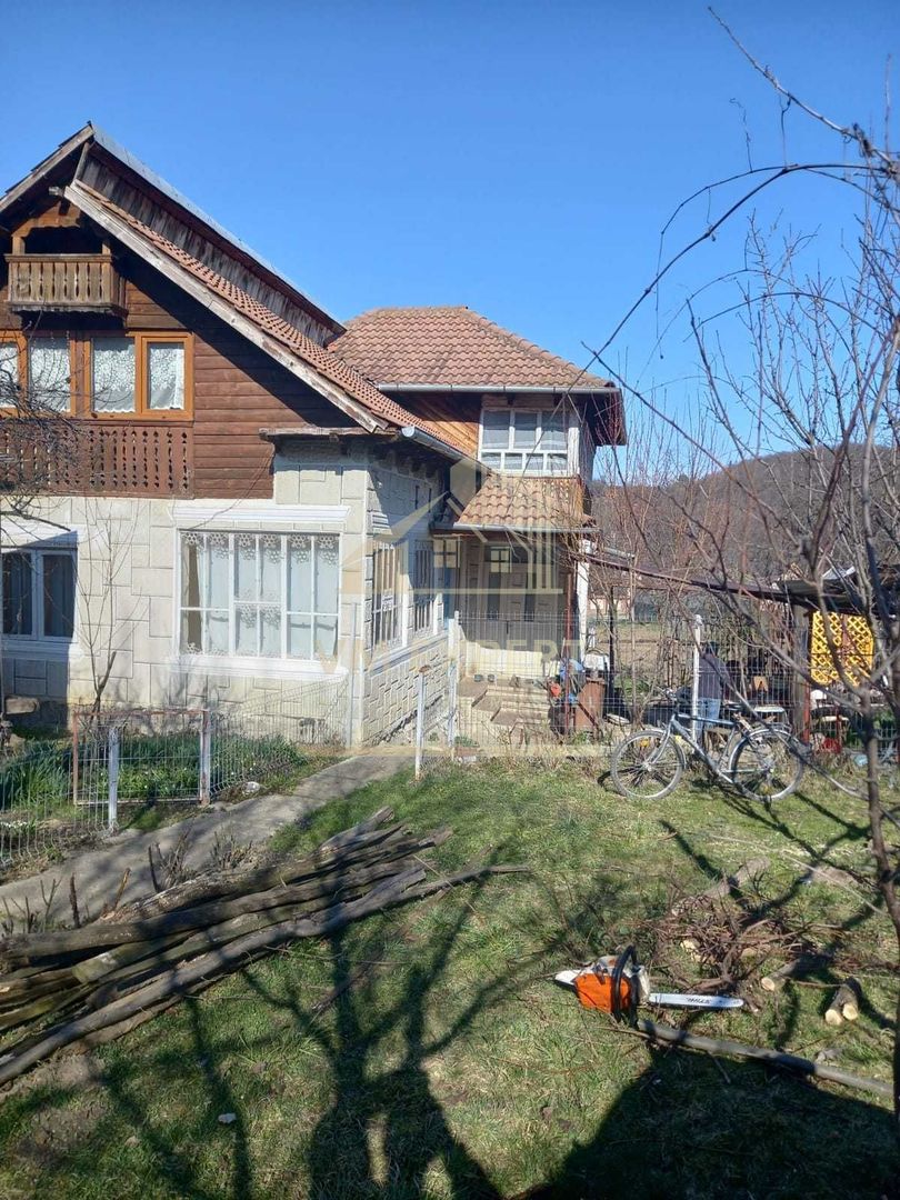 CASA 4 CAMERE TEREN 800 MP CAPUL PISCULUI COMUNA GODENI JUD. ARGES - Poză 3
