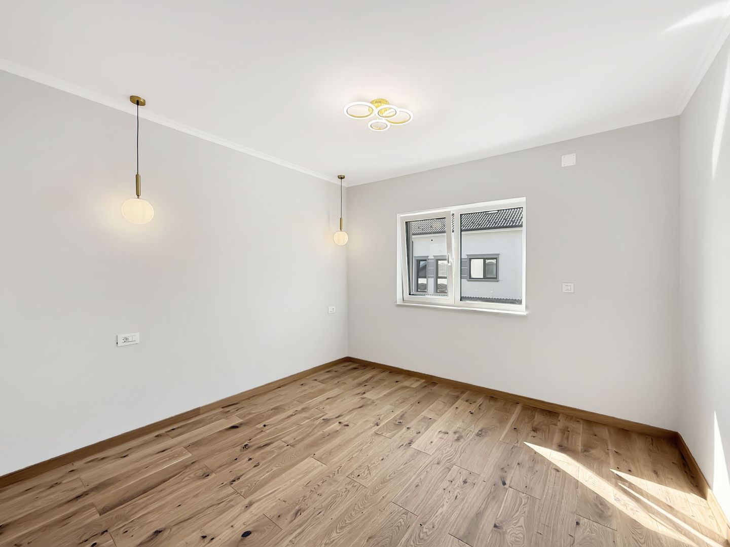 Dezvoltator - Case Premium într-un Cartier Privat. - Poză 5