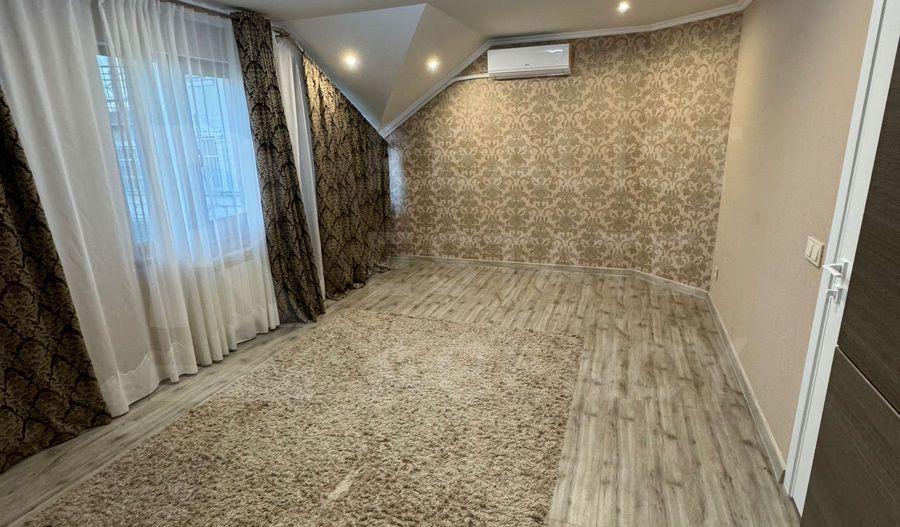 Chirie, casă, 3 camere, strada Alexei Şciusev, Centru - Poză 3