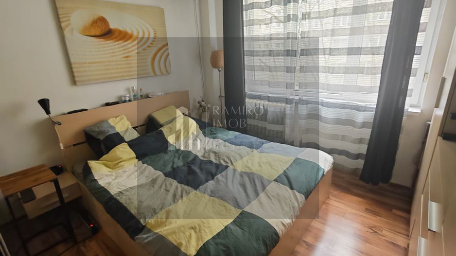Apartament 3 camere decomandat An 1982 Anvelopat Etaj 1 Titan - Poză 1