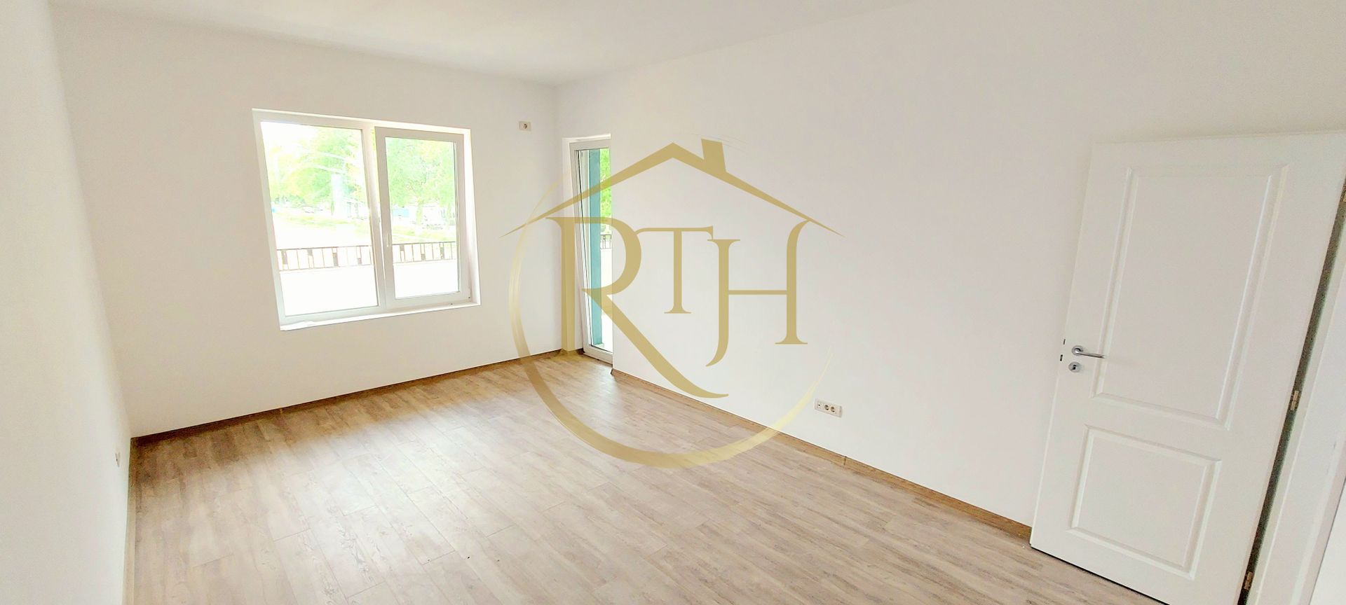 Oferim spre vanzare, apartament cu 2 camere, decomandate, Giroc - Poză 1