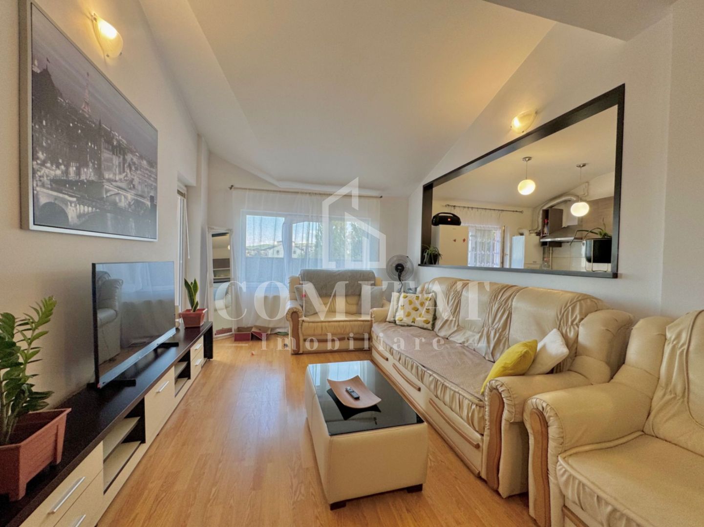 Apartament 2 camere | Terasă 12 mp | Zonă semicentrală-Andrei Mureșanu - Poză 1