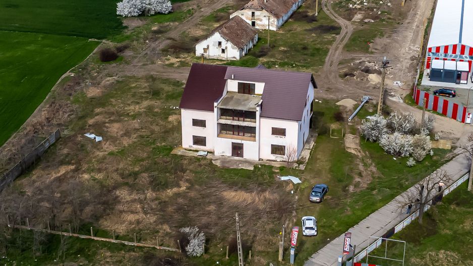 Clădire tip birouri/casă persoane vârstnice cu 3445 mp teren - Poză 4