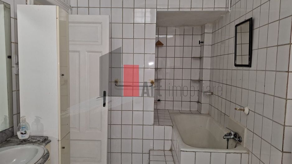 Apartamentul "KORTER" , et. 2 in vila, SINGUR PE ETAJ - Poză 19