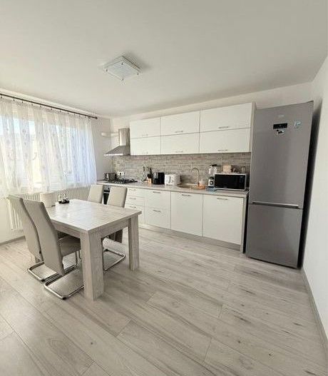 🏡 Casă Înșiruită Spațioasă cu 3 Dormitoare și Filigorie – 190.000 € - Poză 1