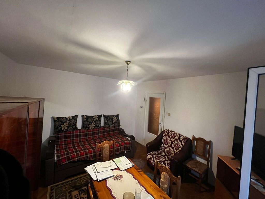 Vand Apartament 2 camere carpati 1 - Poză 1