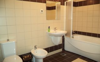 APARTAMENT DE 3 CAMERE LA INCHIRIERE IN COMPLEX CENTRAL PARK - Poză 8