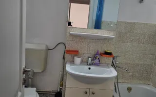 Parcul Trandafirilor, garsoniera in bloc de apartamente, loc parcare - Poză 12