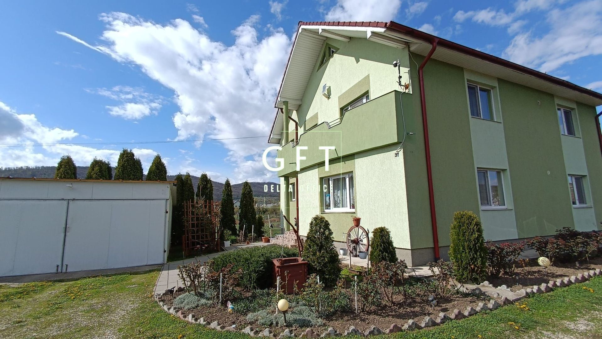 Casa/Vila la Sarata formata din 2 apartamente - Poză 1