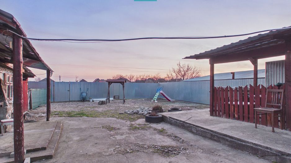 Casă cu 3 camere și teren de 700 mp în Cermei - Poză 11