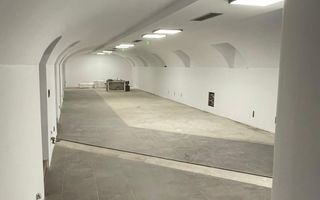 Spatiu comercial de vanzare in Piata Arenei-Boul Rosu - Poză 3