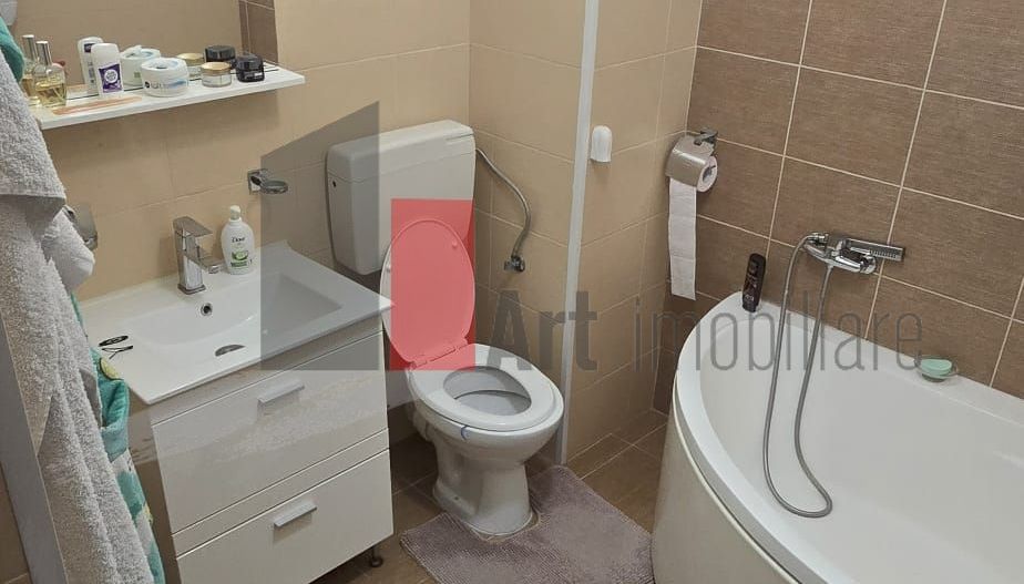 Vânzare apartament decomandat 3 camere cu 2 băi și centrală Metalurgiei - Monaco - Poză 7