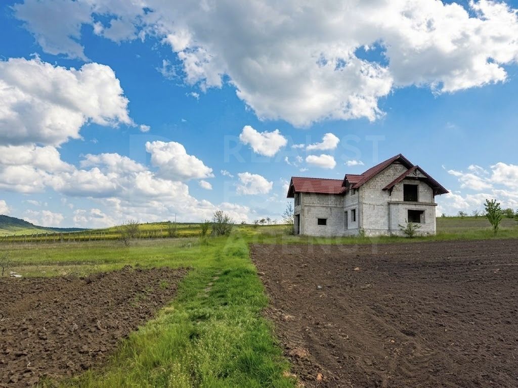 Vânzare, casă 4 camere,  satul Străisteni, com. Băcioi - Poză 1